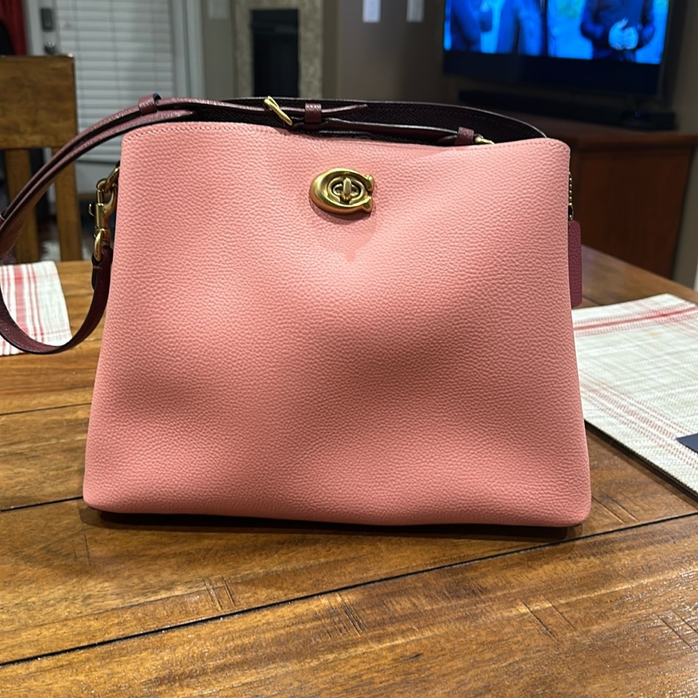 Coach Willow, in pink pebbled leather!